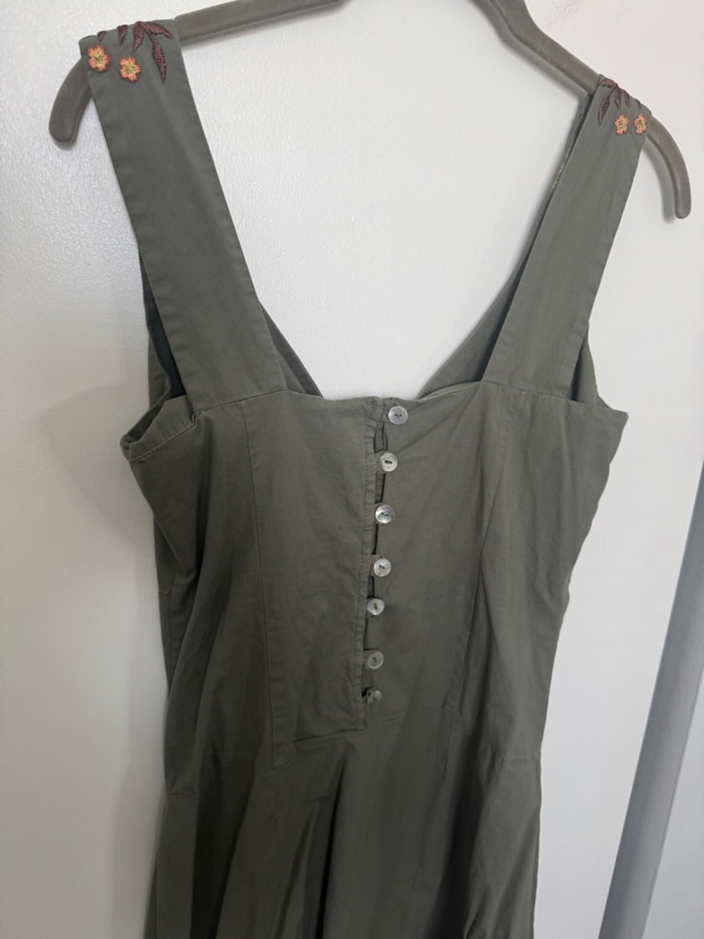 Vintage Olive Green Embroidered V-Neck Midi Dress - Picture 8 of 9